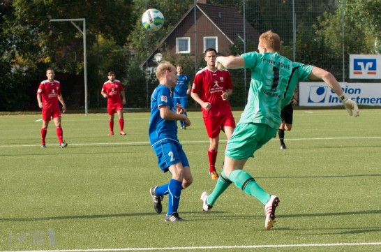 Phillipp Schulz mit der Chance zum 2:0. Mit Klick aufs Bild geht's zum Fotoalbum vom Spiel