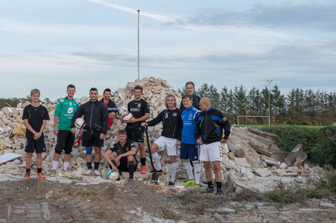 Abriss Umkleiden Hund BK