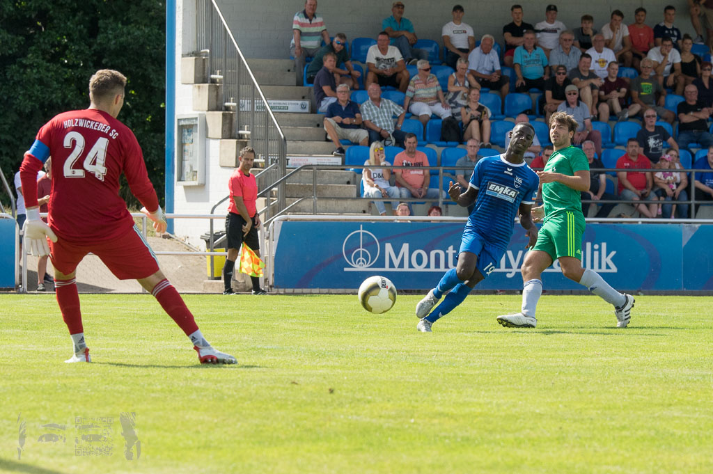 OL18-19_20180812_043_HolzwickederSC_-_TSG_Hin_IMGP8752.jpg