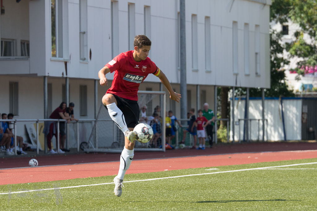 OL18-19_20180819_017_TSG_-_FCGuetersloh_Hin_IMGP9221.jpg