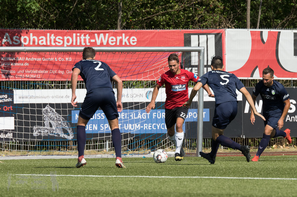 OL18-19_20180819_078_TSG_-_FCGuetersloh_Hin_IMGP9572.jpg